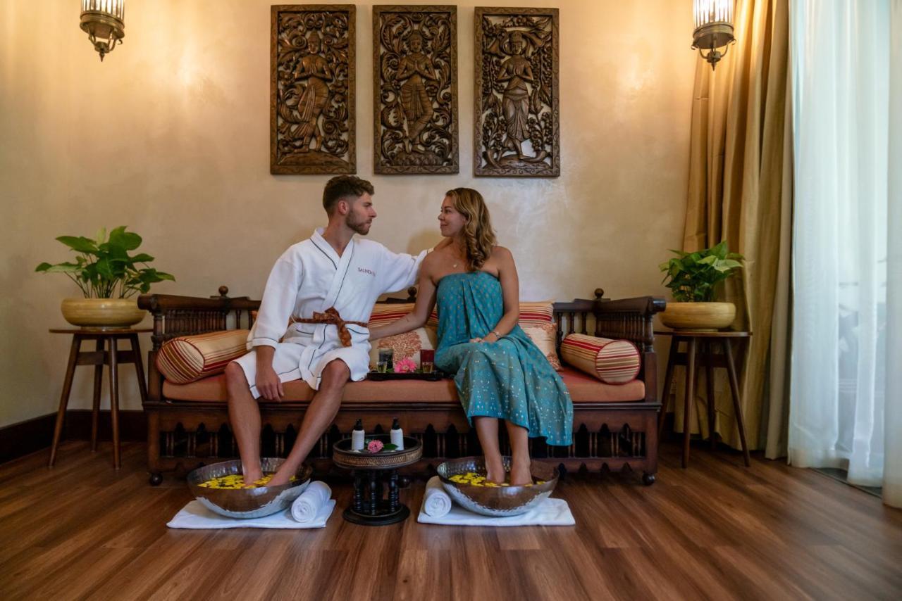 Salinda Resort Phu Quoc - Sparkling Wine Breakfast Luaran gambar A couple at a spa